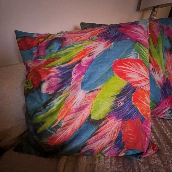 Macodesign matching peacock feather throw pillows European collection - Picture 7 of 8